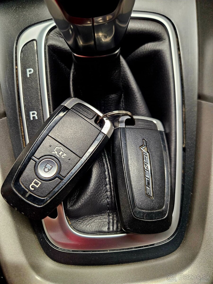 Ford Mondeo Vignale Hybrid - 18