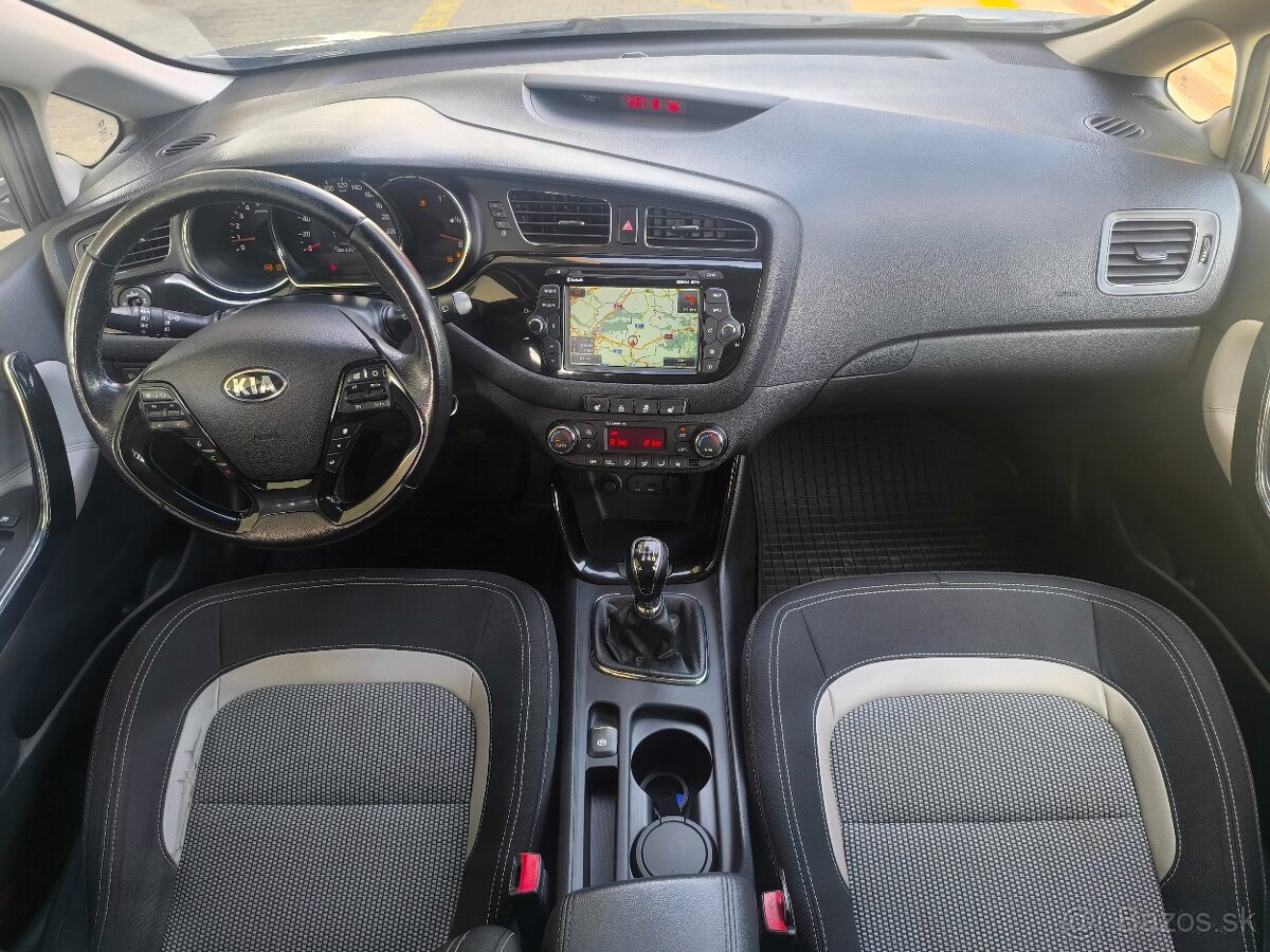 Kia Ceed SW 1.6 CRDi - 18