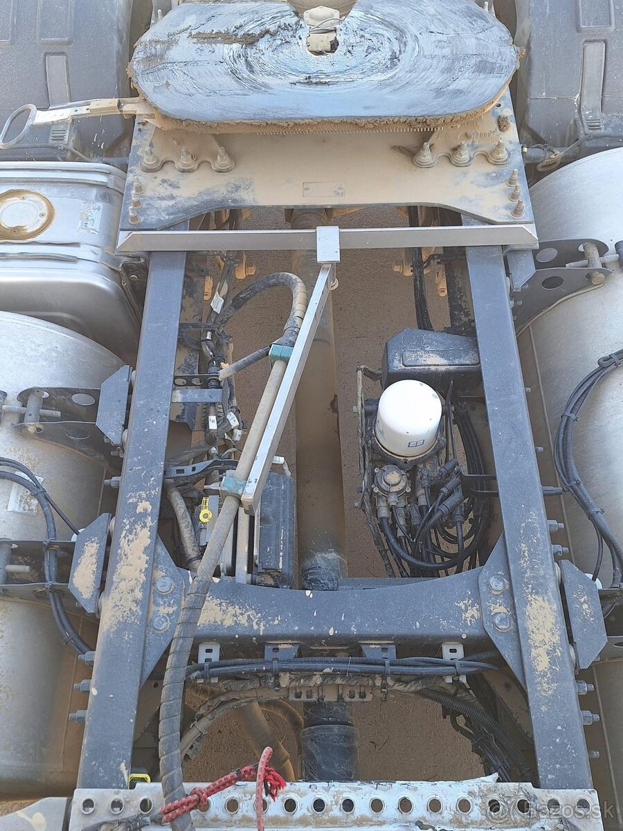 VOLVO FH 460 GLOBETROTER EURO 6 + HYDRAULIKA - 18