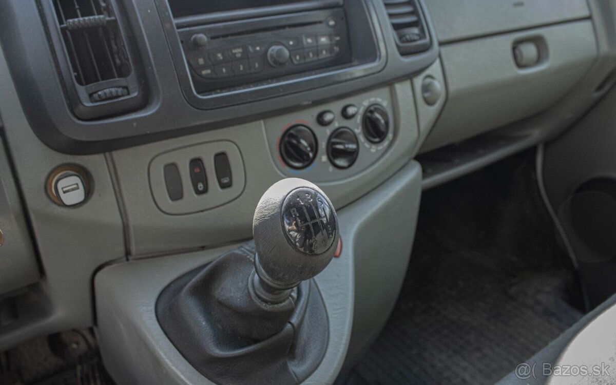 Opel Vivaro 2.0 CDTi 2011 - 18