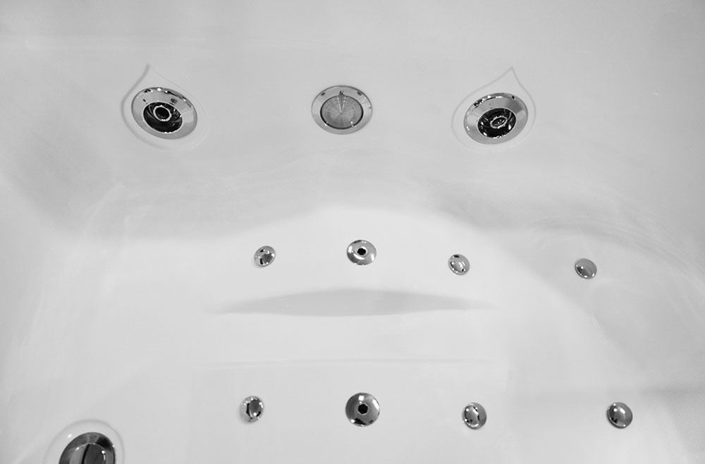 M-SPA - 1683 Pravá kúpeľňová vaňa s hydromasážou 140 x 87 x - 18