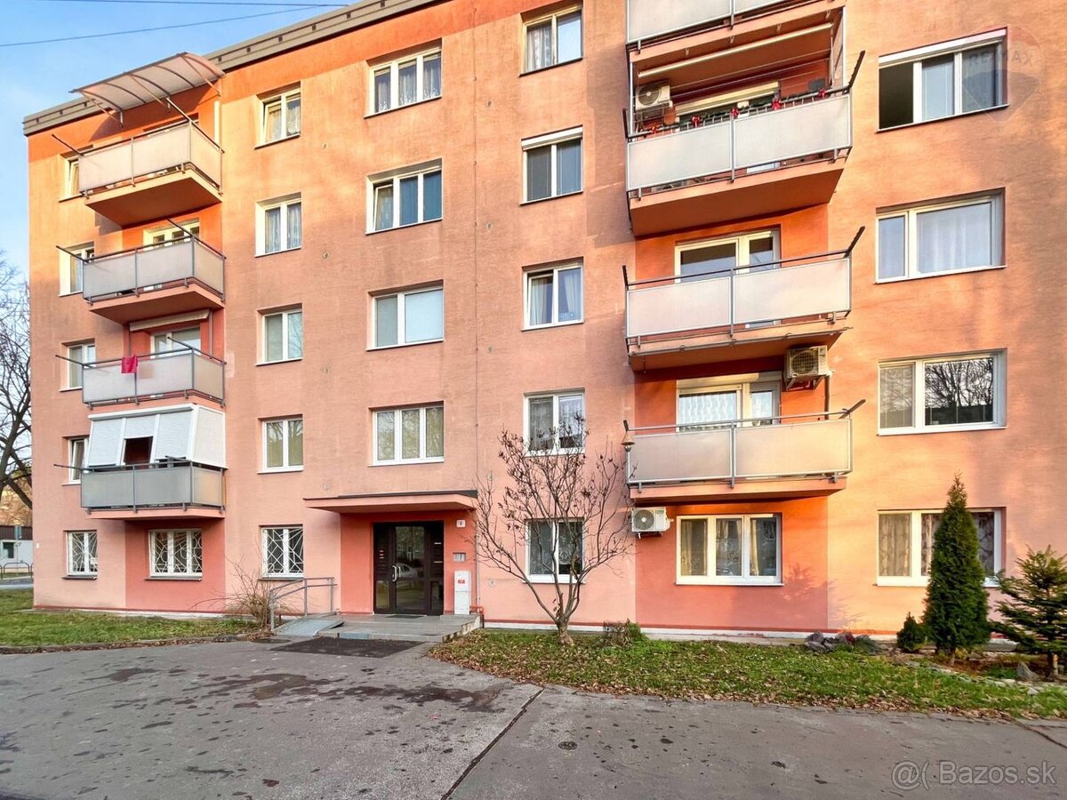 PREDAJ 2- izb. byt s balkónom centrum mesta REZERVOVANÉ - 18