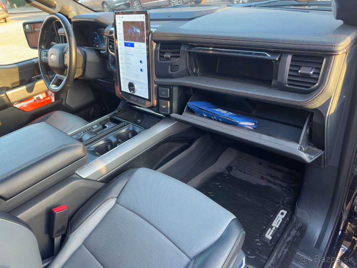 Ford F-150 Lightning - 18