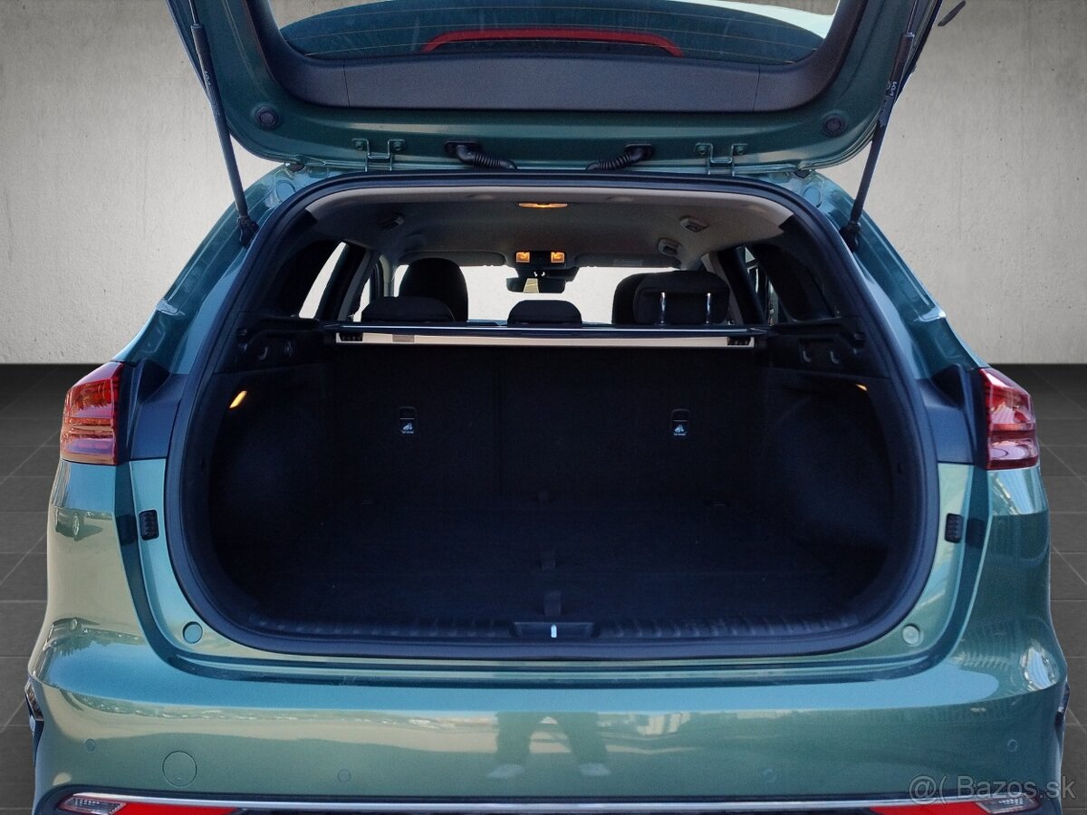 KIA Ceed SW 1.5 T-GDi, M6 GOLD - 18