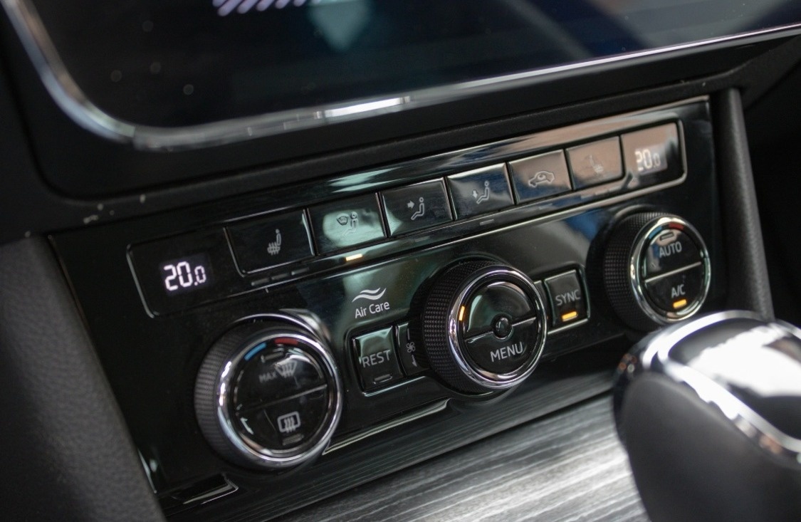 Škoda Superb 2.0 TDI DSG Style - 18