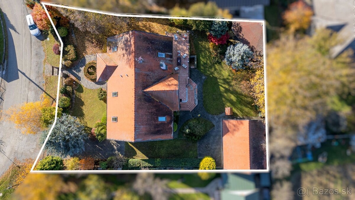 Priestranný RD s veľkorysým 12-ár pozemkom v obci Ďurďošík - 18