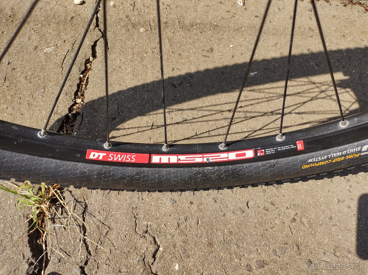 {41} Horský bicykel Focus Black Forest 29r 2.0 (2013) - 18