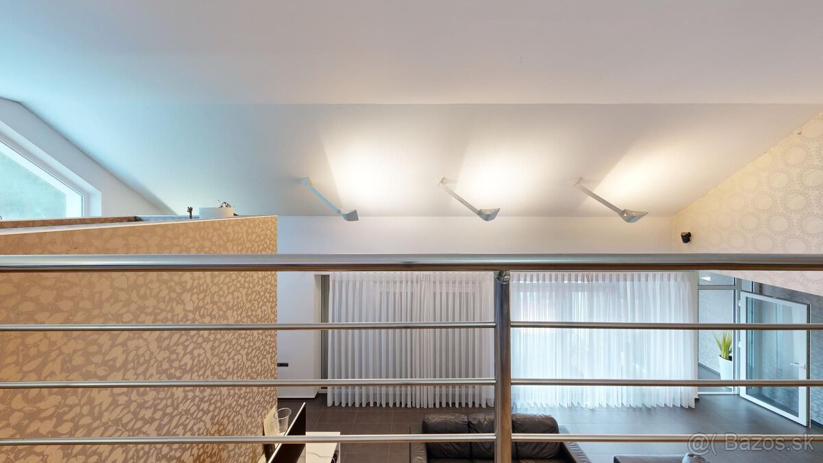 NA PREDAJ VEĽKÝ RODINNÝ DOM SENICA - 18