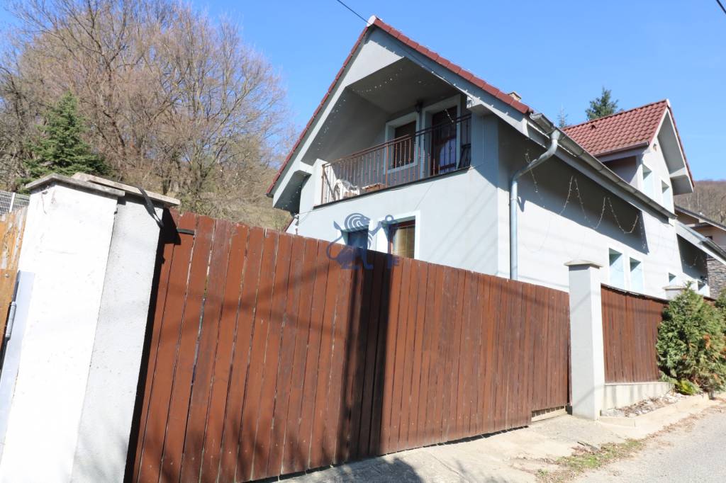 ZNÍŽENÁ cena-viacgeneračný rodinný dom v Borinke - 18