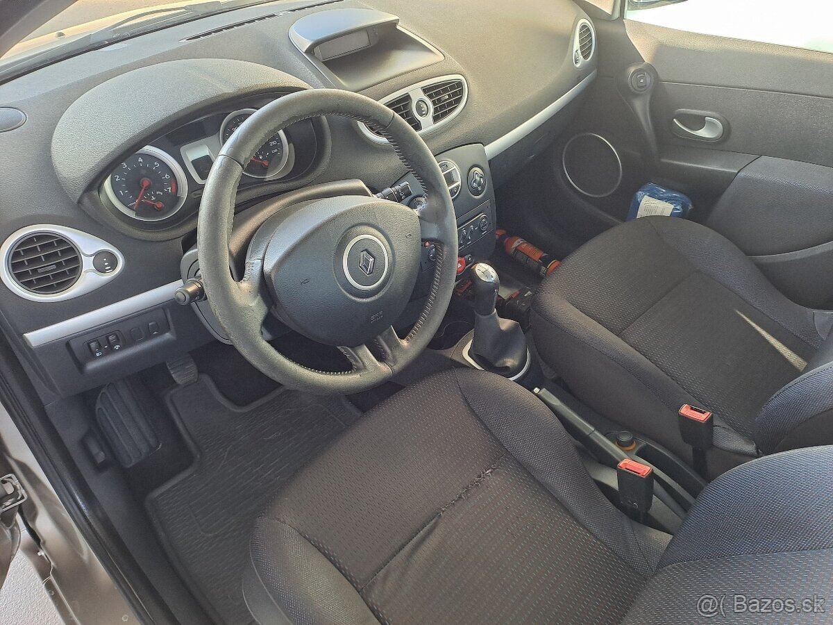 Renault clio 1.2 tce 74kw rok2008 - 18
