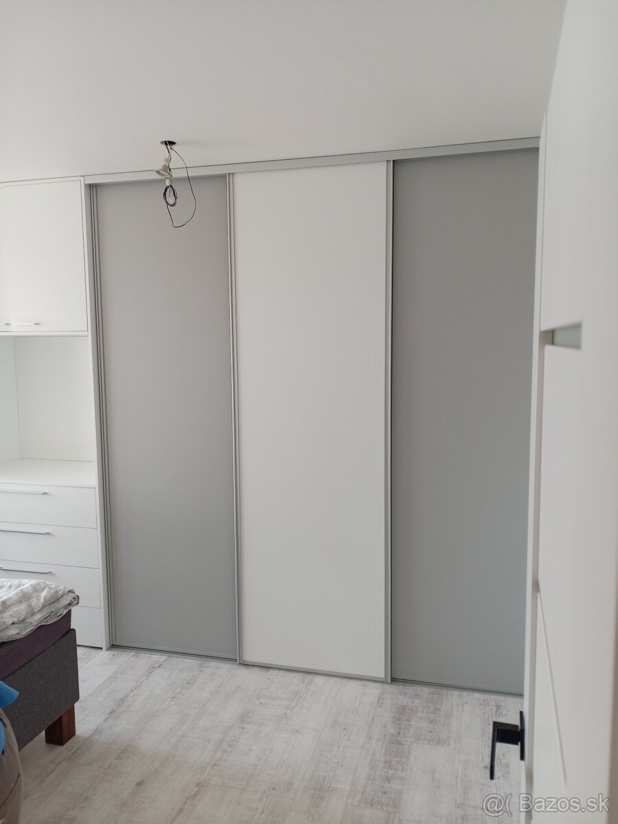 Vstavané skrine na mieru, kuchyňa na mieru, nábytok - 18