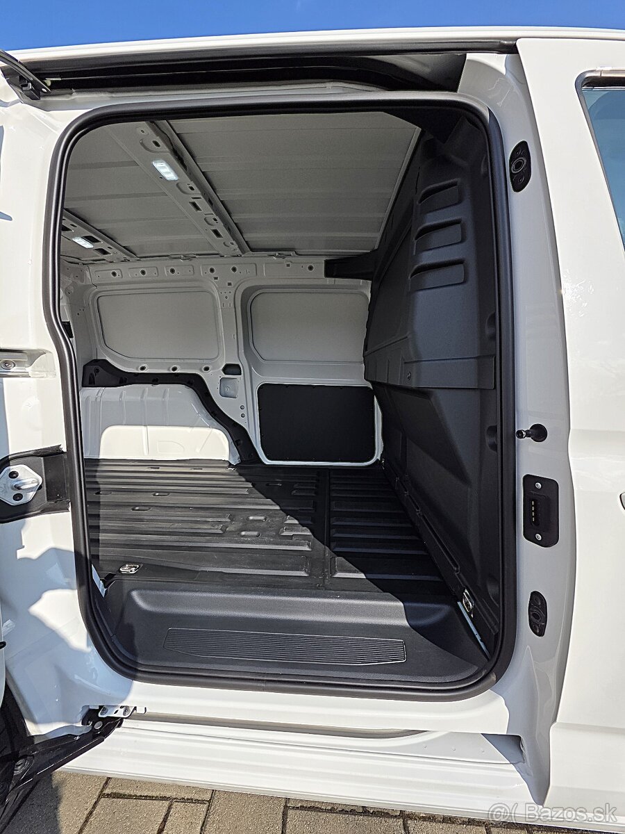 Volkswagen Caddy Dodávka Maxi 2,0 TDI Basis - 18