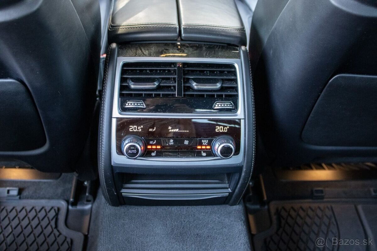 BMW Rad 7 740d xDrive / 235kW / A8 / 2018 - 18