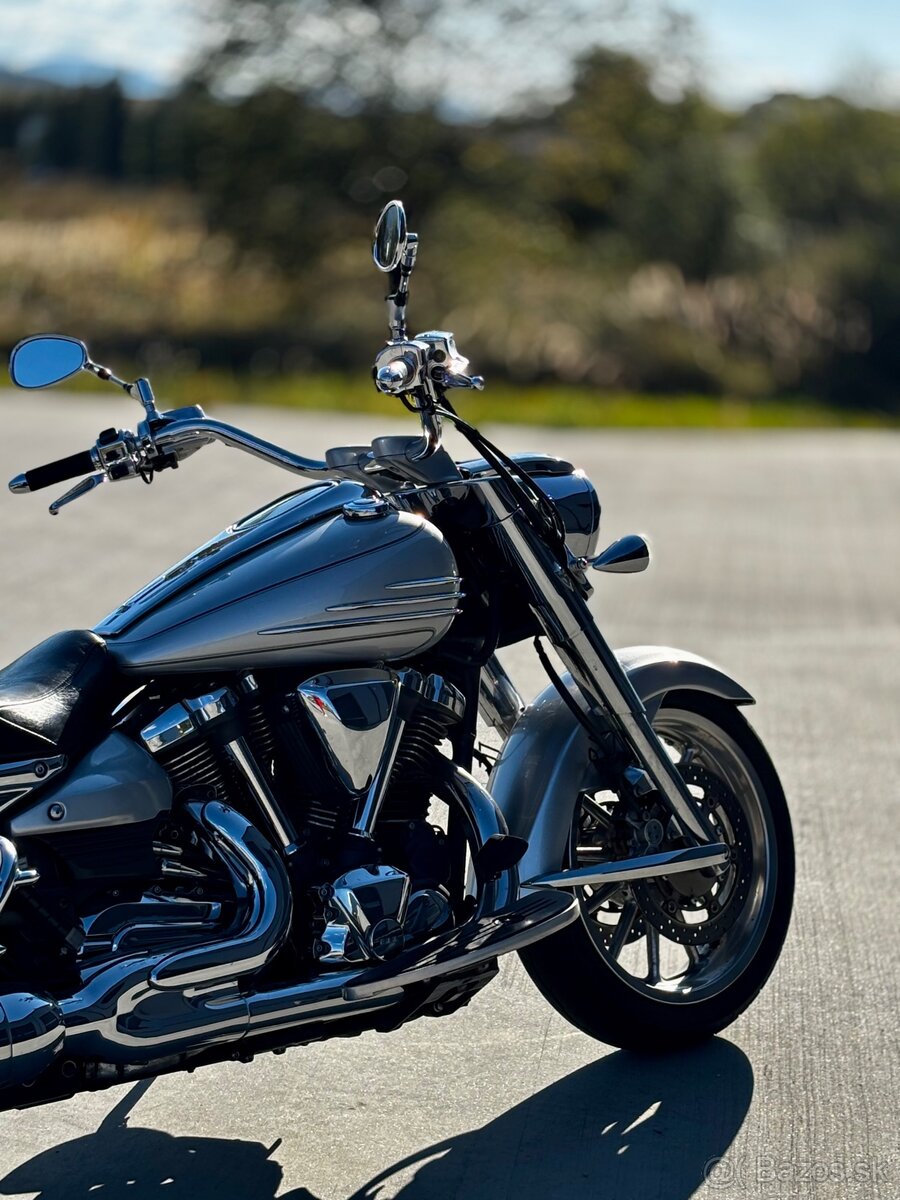 YAMAHA XV 1900 Stratoliner - 18