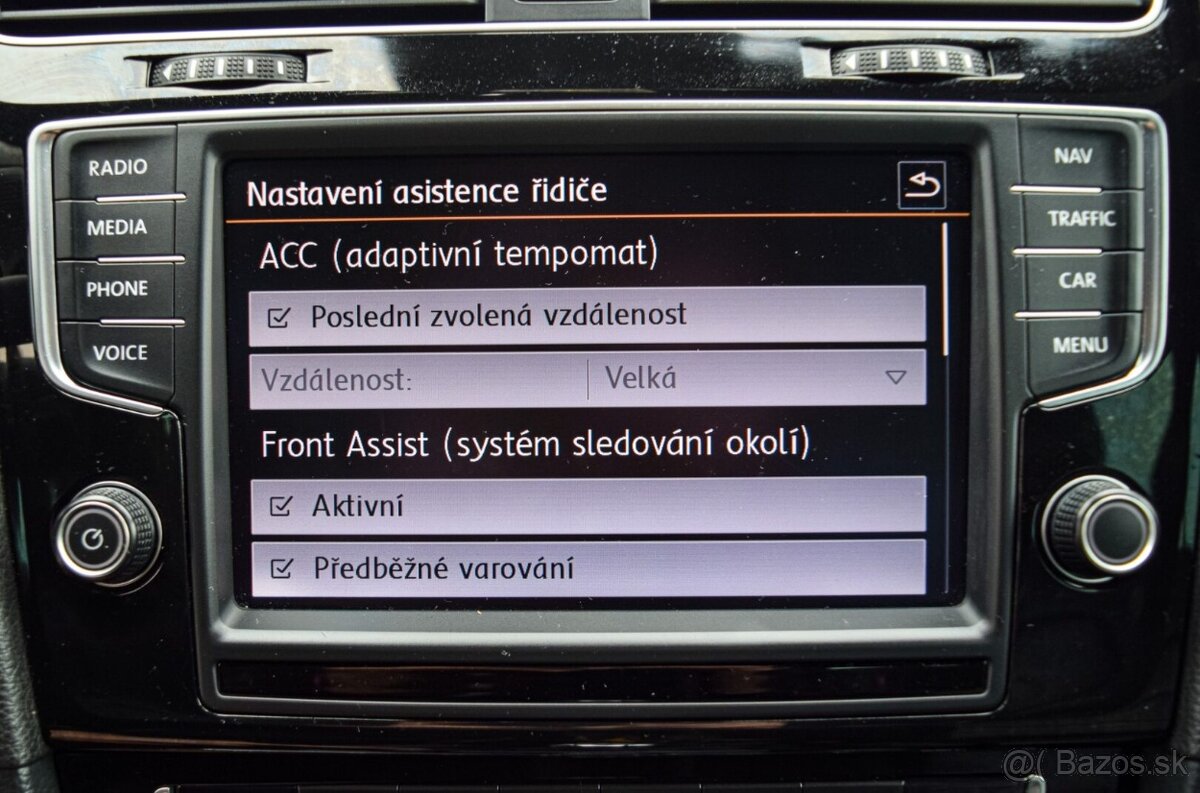 Volkswagen Golf R 2.0 TSI 221 kW 4Motion - 18