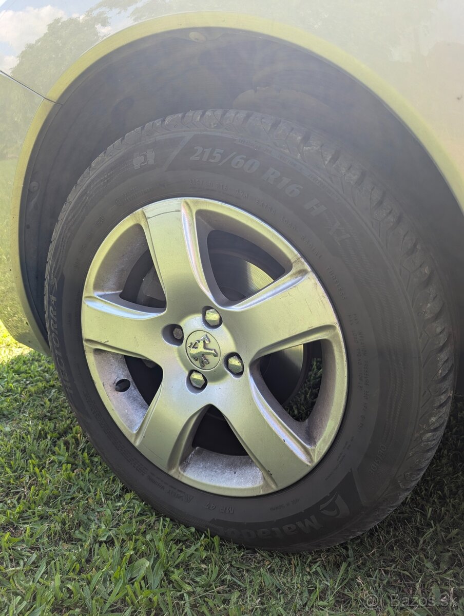 Peugeot 3008 1,6 HDi - 18