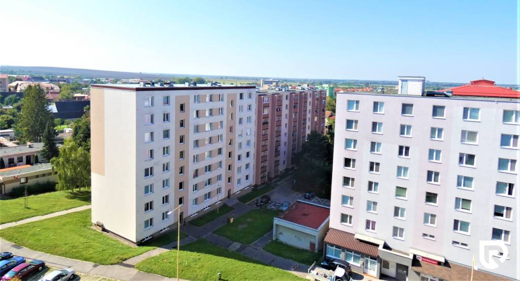 RADO | 4-izbový byt v meste Holíč - 18