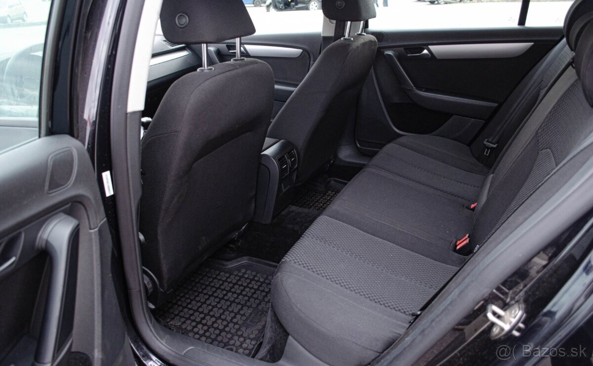 Volkswagen Passat B7 1.6 TDI Sedan - 18