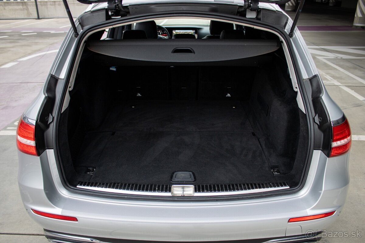 Mercedes-Benz E trieda Kombi 220 d 4MATIC A/T - 18