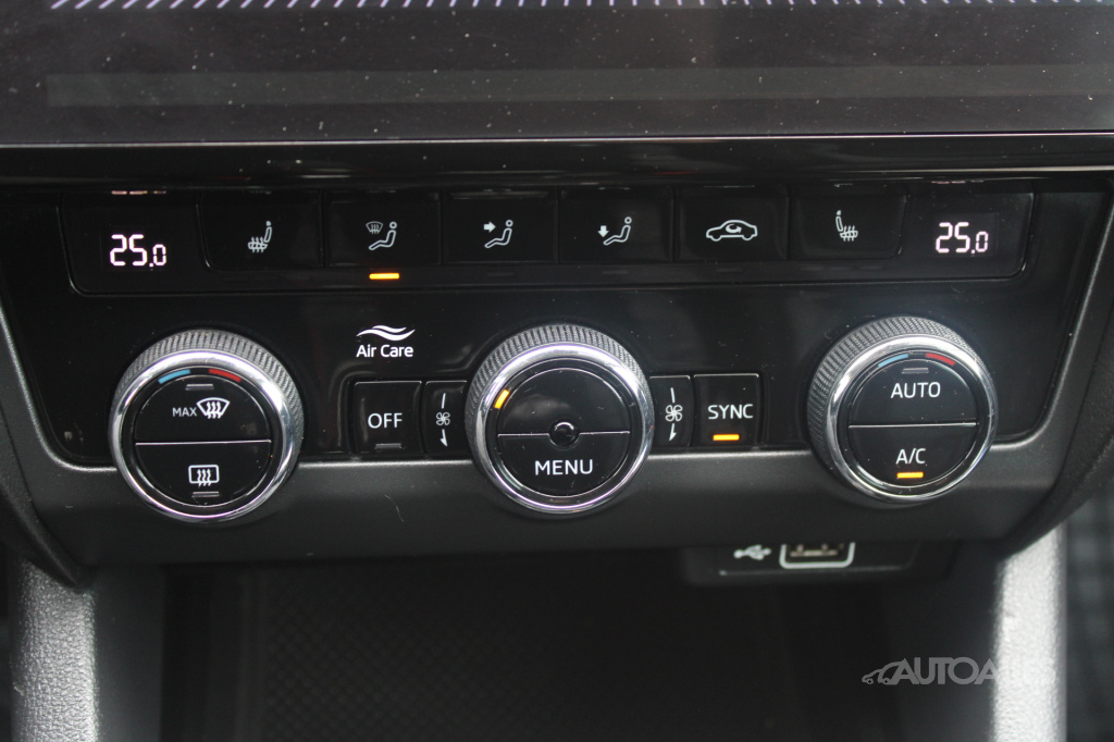 Škoda Octavia Combi 1,4 TGi 81 kW - 18