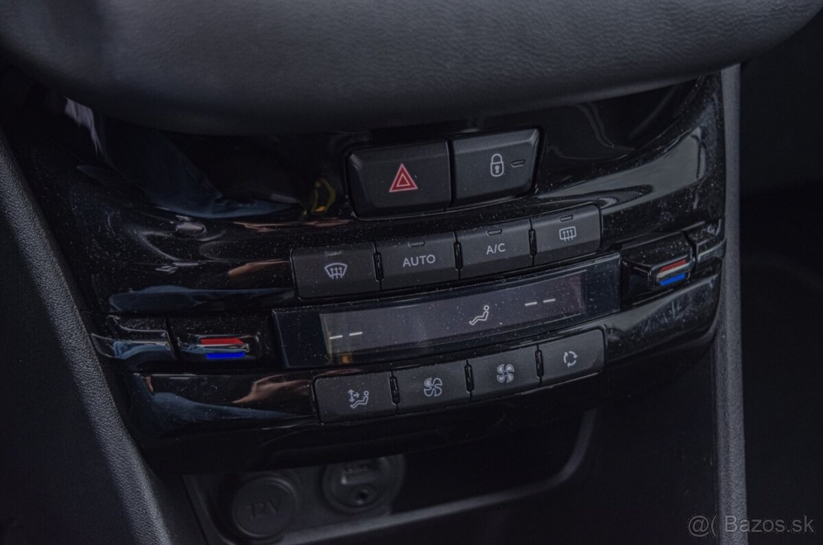 Peugeot 208 1.2 Active 2015 - 18