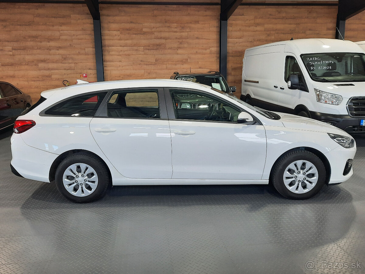 Hyundai i30 CW 1.5i CVVT Classic - 18