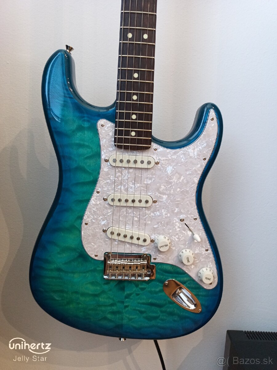 FENDER STRATOCASTER JAPAN - 18