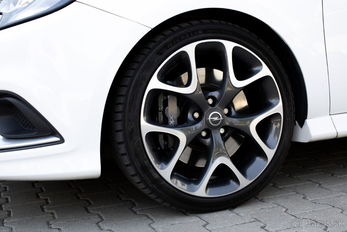 Opel Corsa OPC E Performance - 18