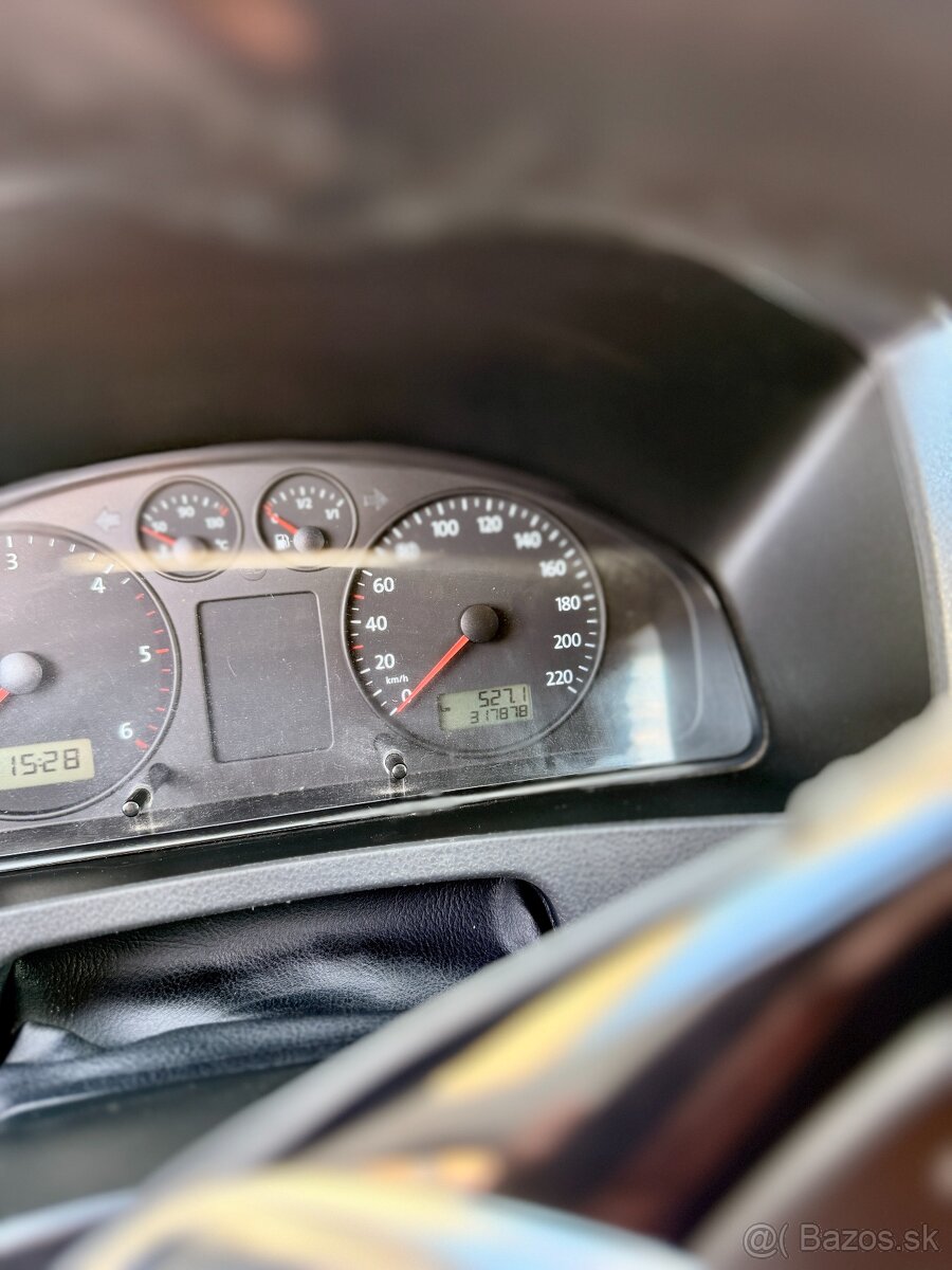 VW T5 Caravelle 1,9TDI, manuál Camper - 18