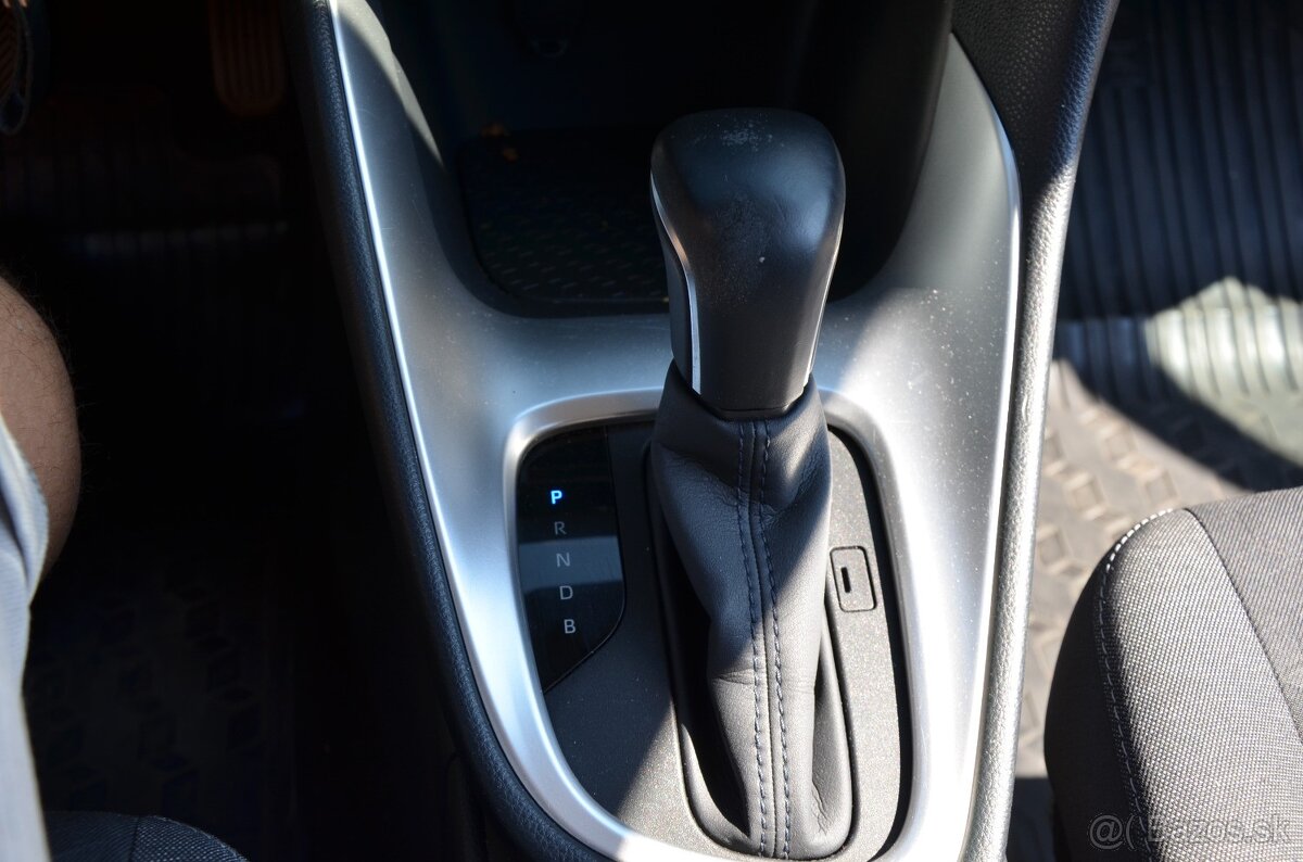 Toyota Yaris 1.5 VVT-iE CVT1 Hybrid Selection - 18