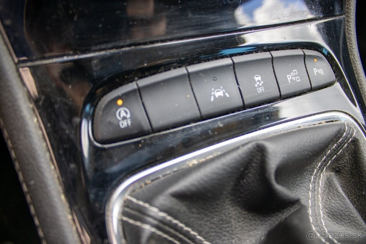 Opel Astra Sport Tourer - 18