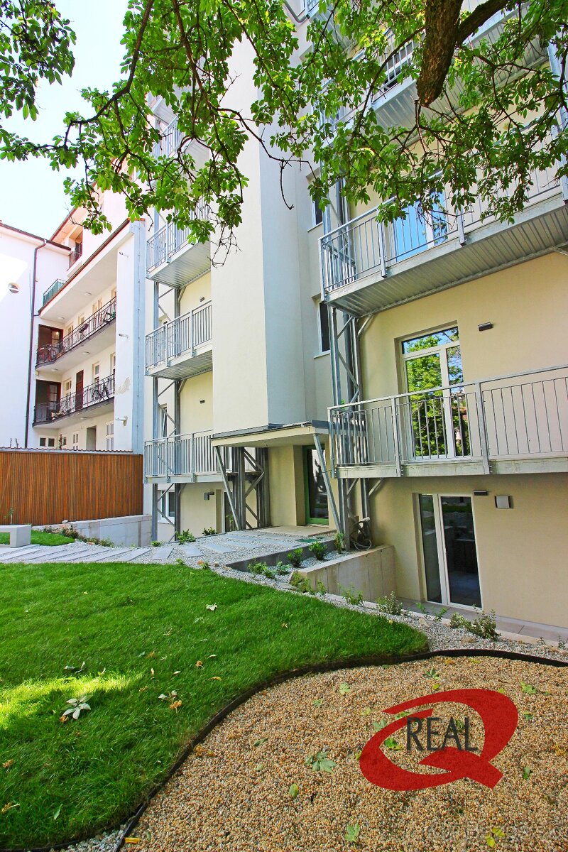 BEZ PROVÍZIE// NADŠTANDARDNE VYBAVENÝ BYT V CENTRE - 18