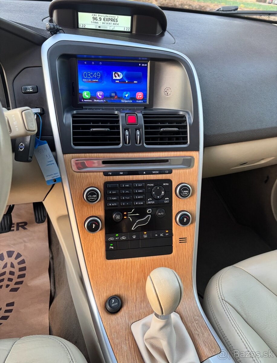 VOLVO XC60 2.4 D4 SUMMUM MANUÁL - 18