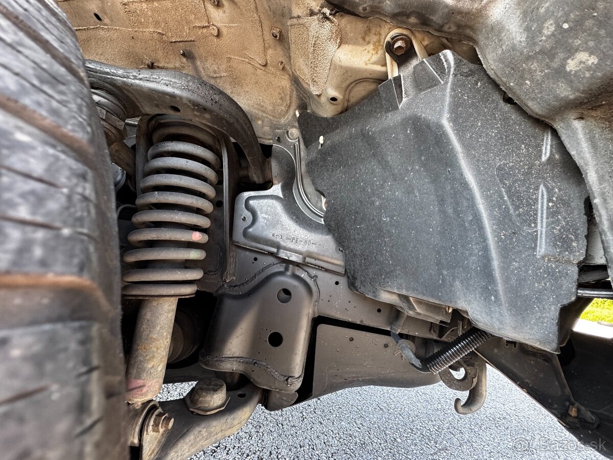 Toyota Land cruiser 120 3,0 D-4D 122KW pôvodný lak,dovoz IT - 18