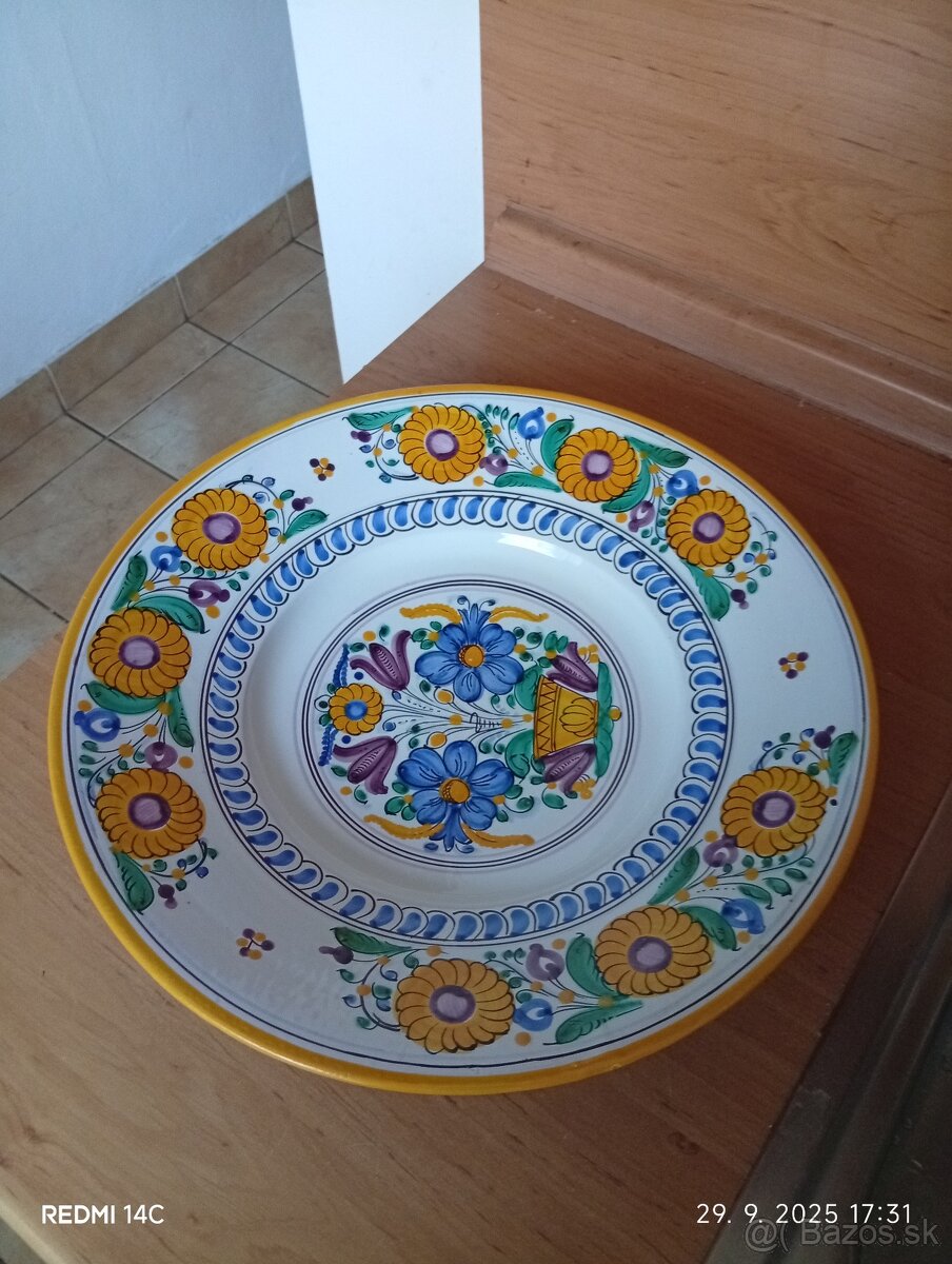 Vázy taniere na stenu cutory - 18