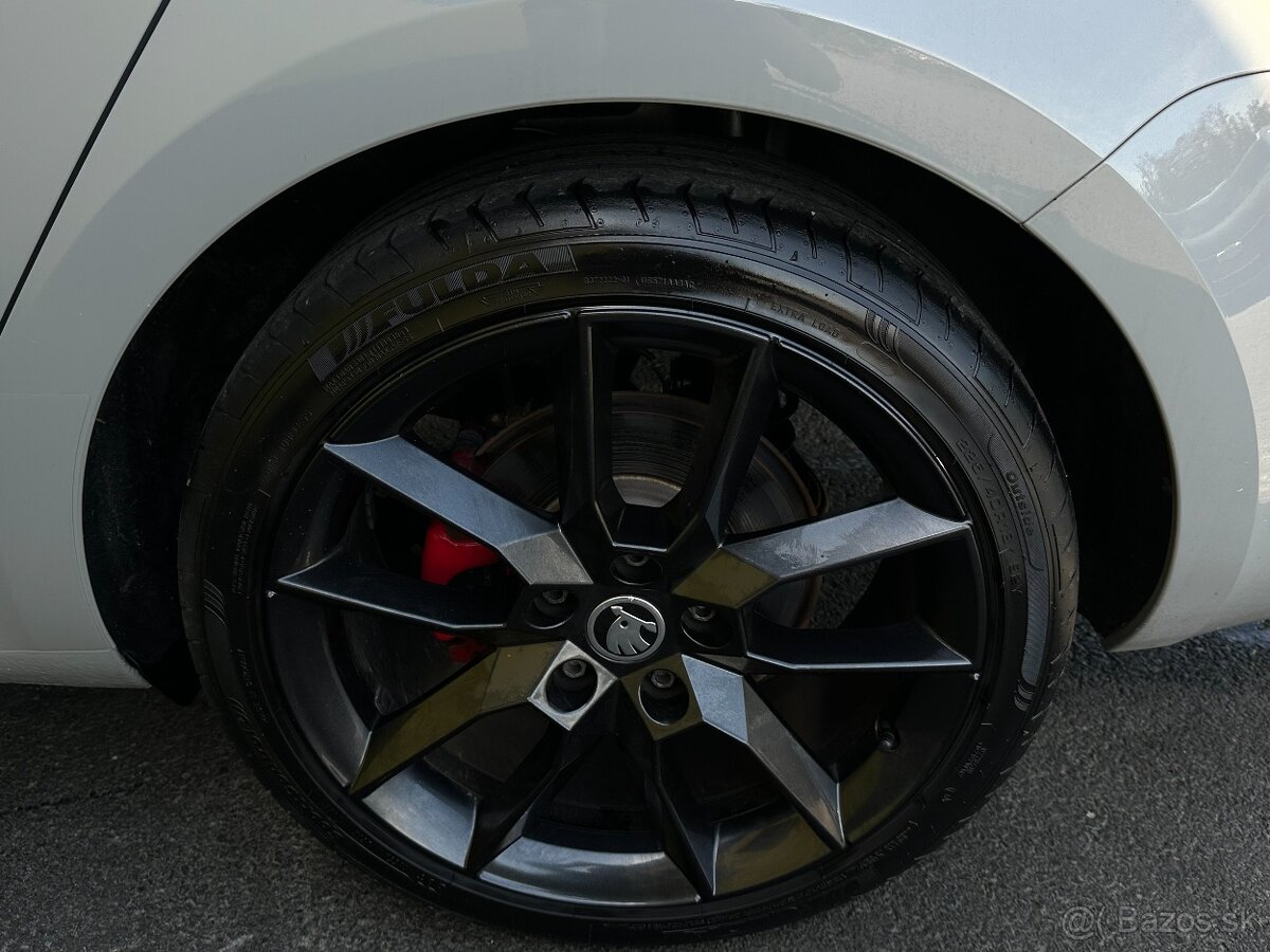 Škoda Octavia III RS CHALENGE 2.0TSI/169kW 1.Maj r.v.2018 - 18