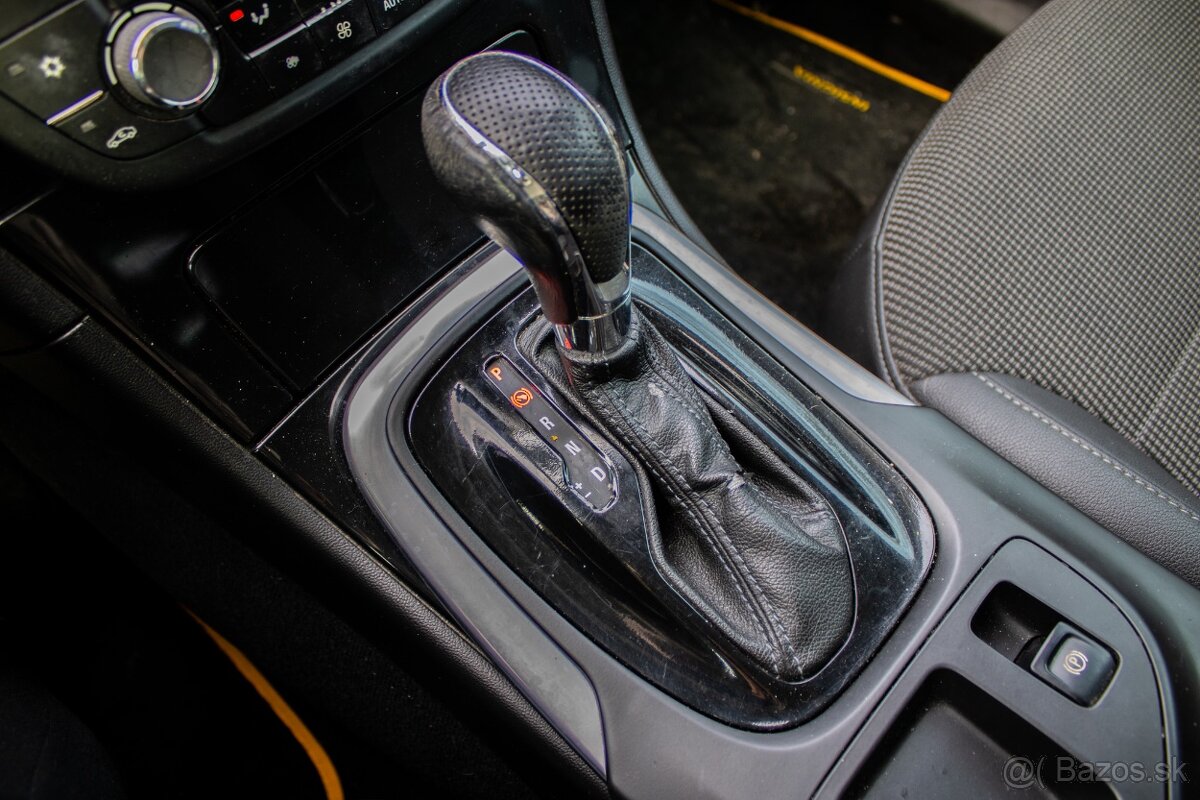 Opel Insignia ST 2.0 CDTI - 18