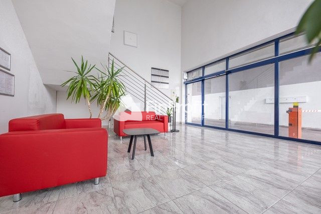 Kancelárske priestory na prenájom s možnosťou kúpy - od 10 m - 18