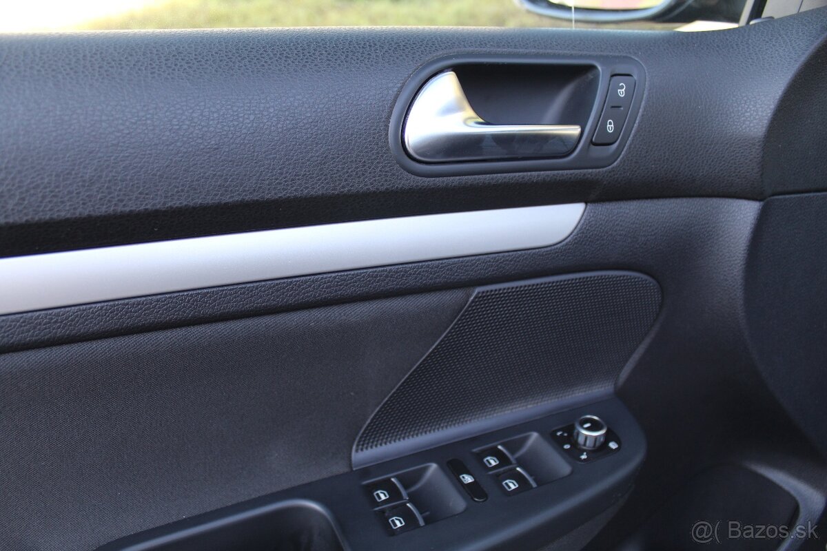 Volkswagen Golf 6 1.6 TDI Highline - 18