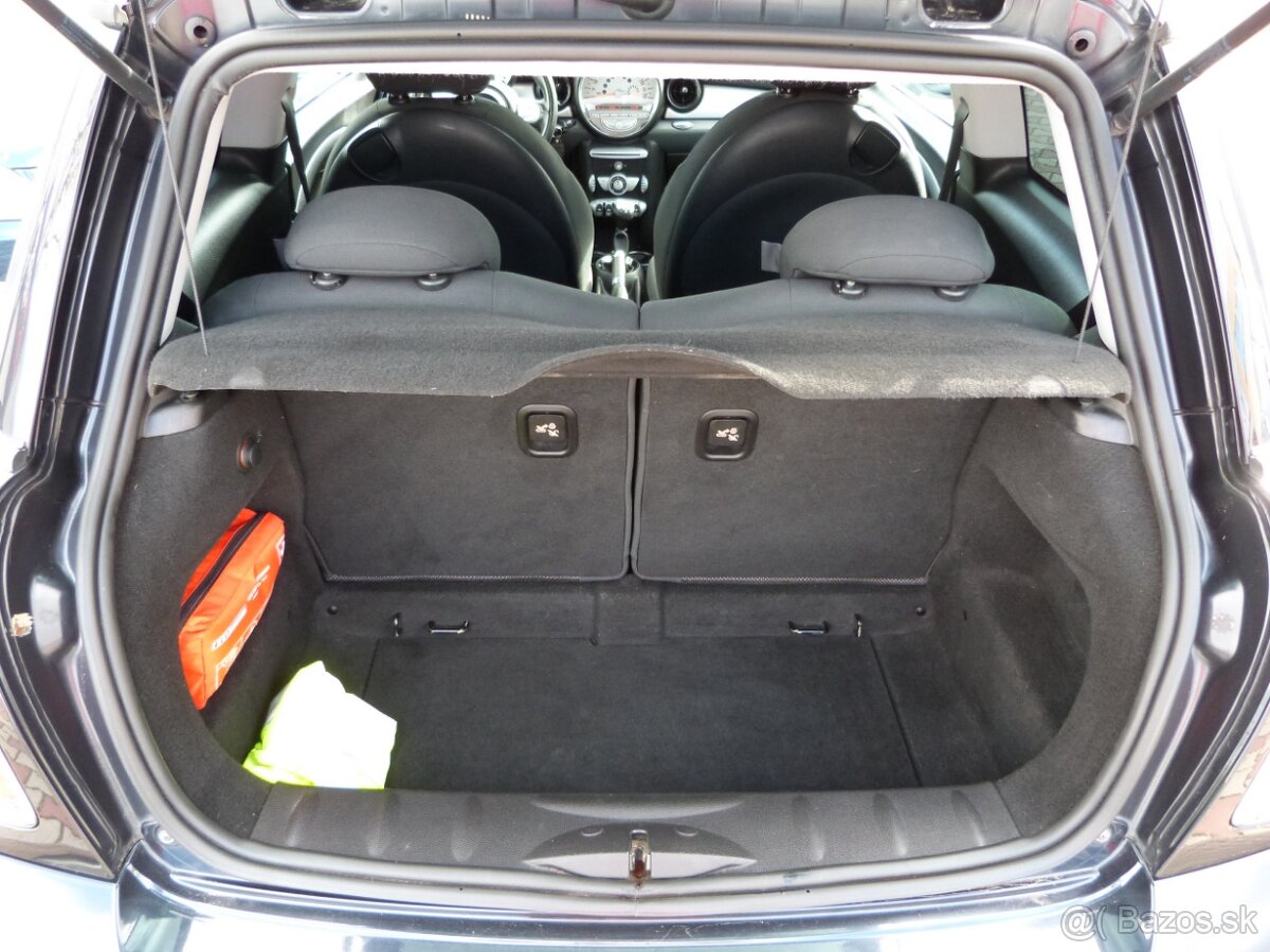 Mini One 1,6i 70kW M6 elektrická panoráma - 18