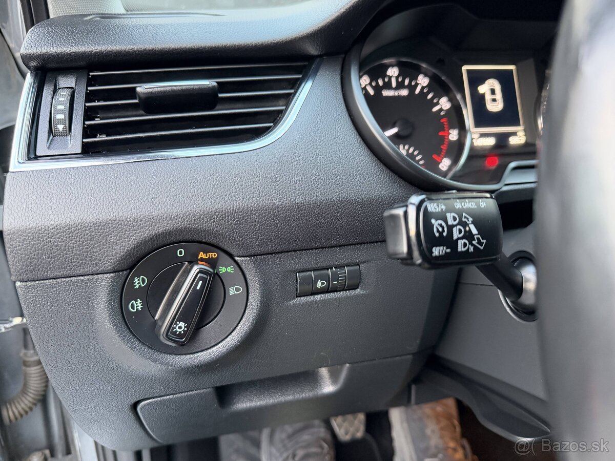 Škoda Octavia 1.2 TSI 77kw Elegance - 18