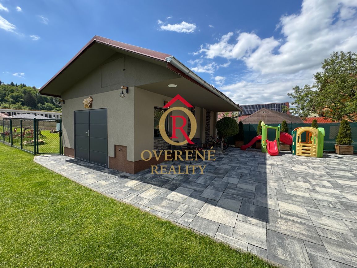 NA PREDAJ : Luxusný, kompletne zariadený rodinný dom – Ivach - 18