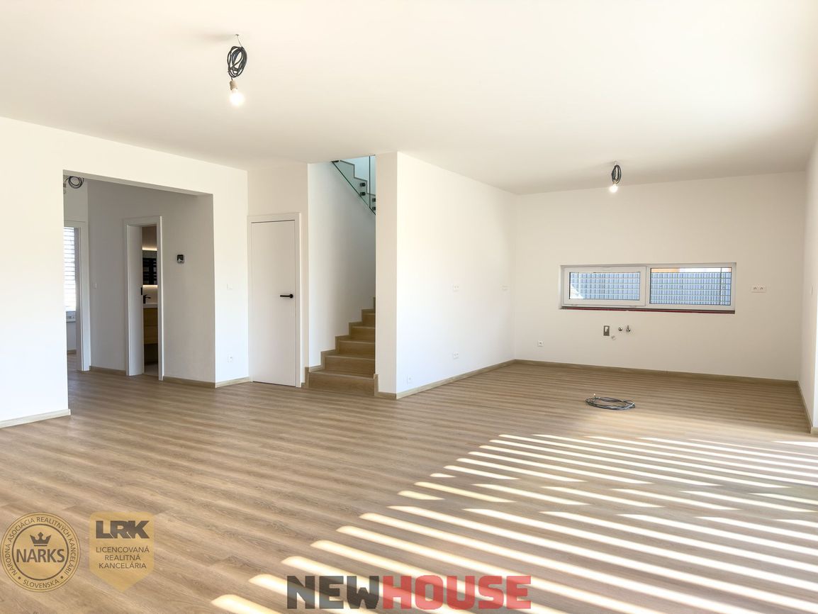 Skolaudovaná novostavba – 5i Rodinná vila BISKUPICE - 18