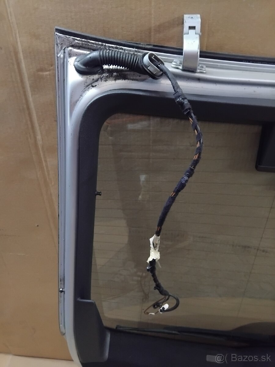 dvere kufra Octavia 3 - LA7W 8E8E - 18