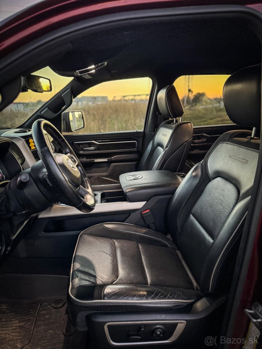 Dodge Ram Laramie 2019 - 18
