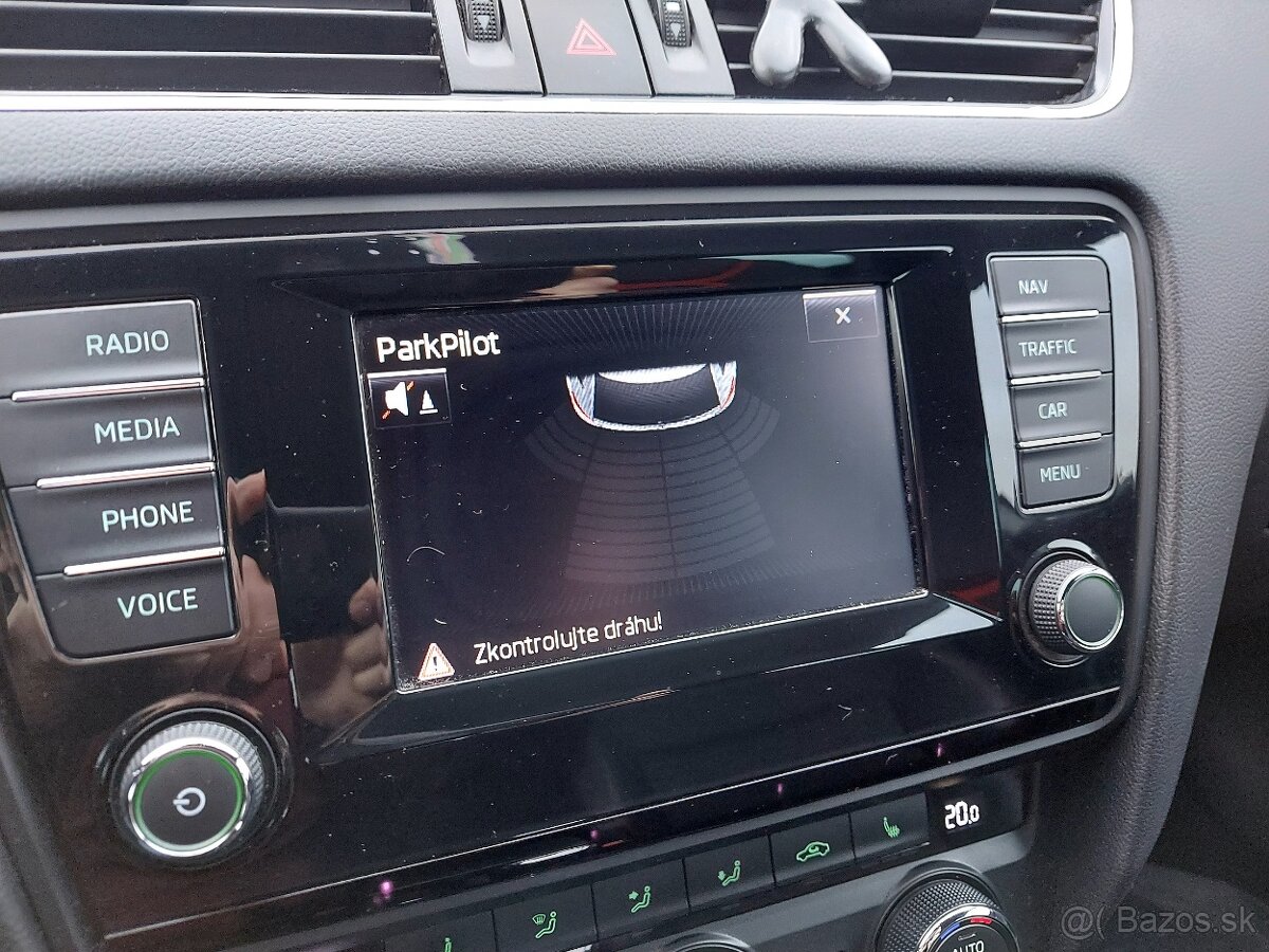 Škoda Octavia Combi 2.0 TDI DPF RS DSG - 18