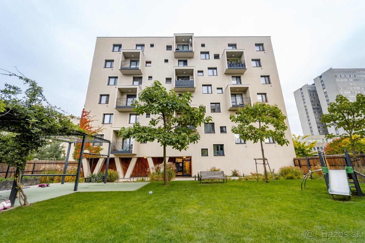 3i byt, ul. Strážovská 10 - NOVÁ TERASA, 79m2, terasa 25m2, - 18