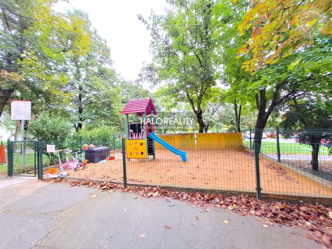 HALO reality - Predaj, dvojizbový byt Bratislava Dúbravka, P - 18