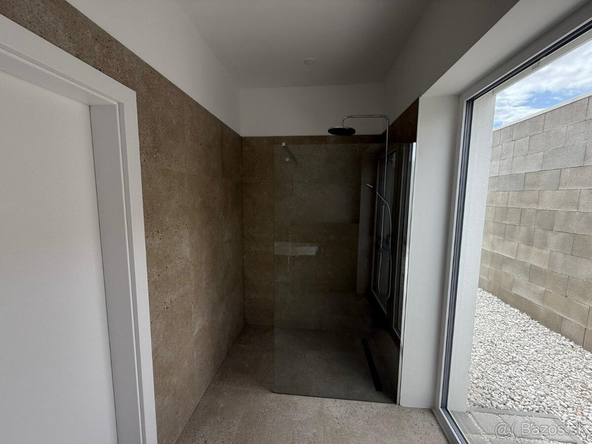 Na predaj 4-izbový dom / poschodový / vo vybavení ŠTANDARD - 18