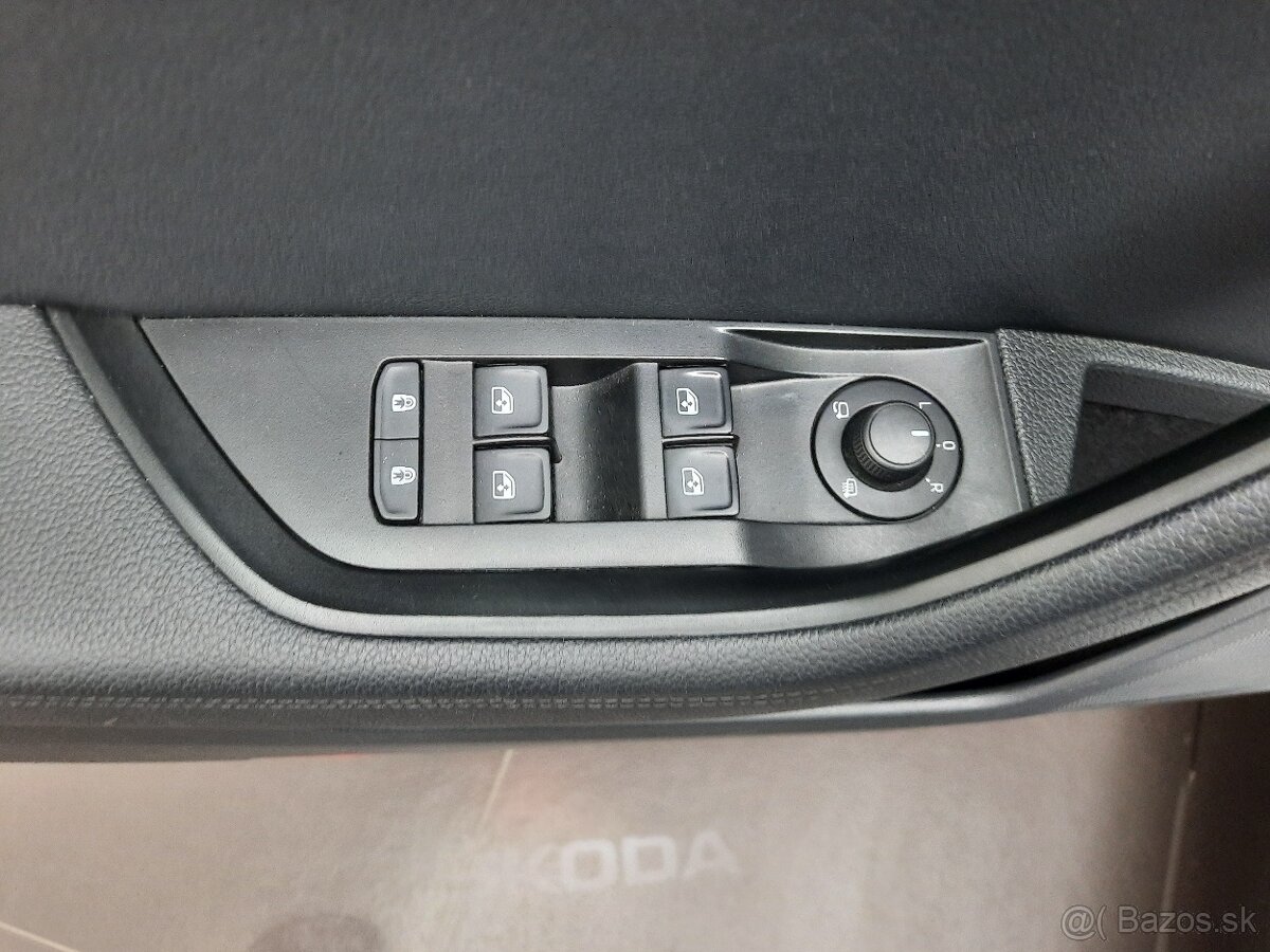 Škoda Superb 2.0 TDI SCR Style DSG7 - 18